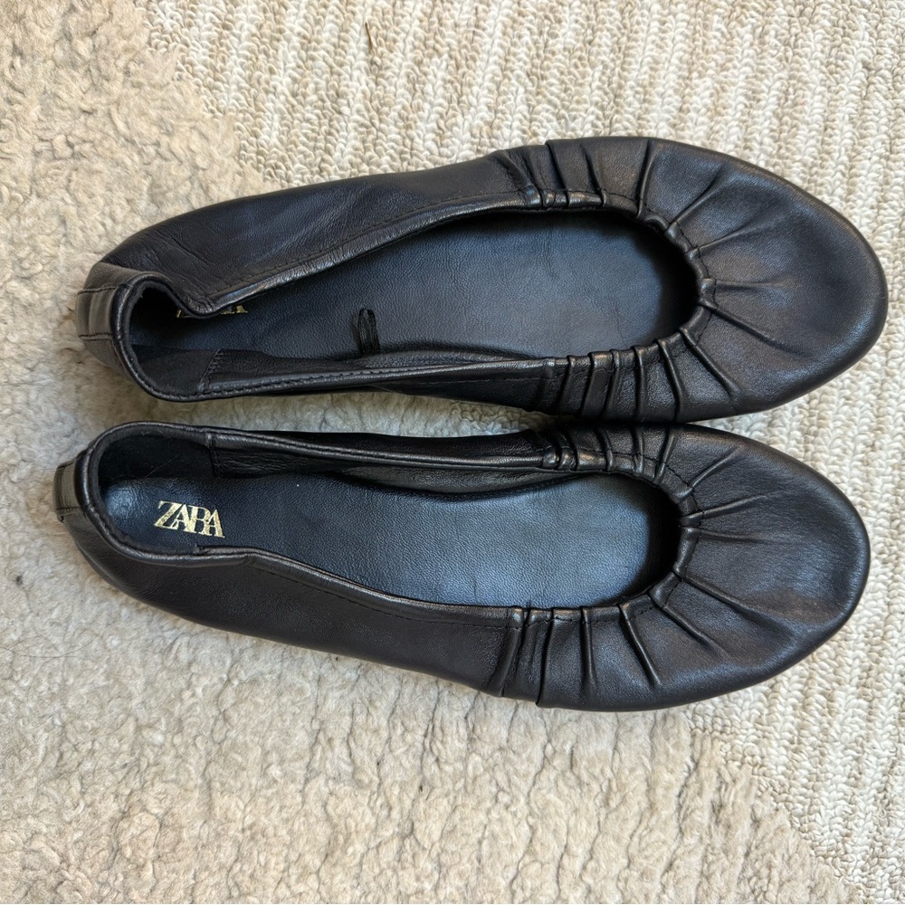 Zara Women's Dark Brown Ballet Flats